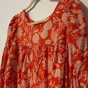 UNIVERSAL THREADS shirt size Large